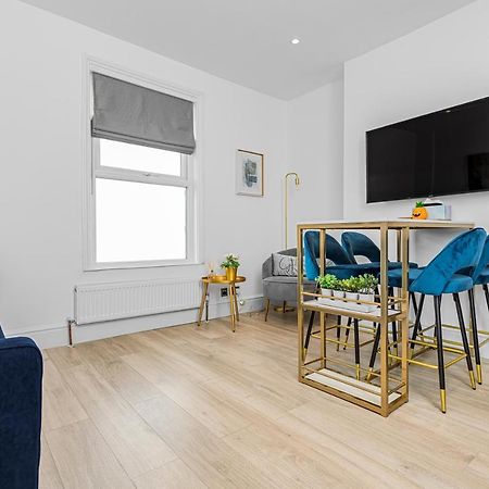 Modern 3 And 2 Bedroom Apartment In Maida Vale Londres Exterior foto